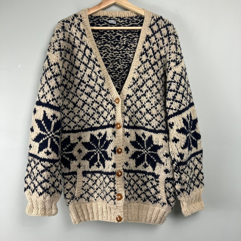 Handmade Wool Cardigan Sweater Women M Chunky Nordic Cabin Hygge Cabin Snowflake